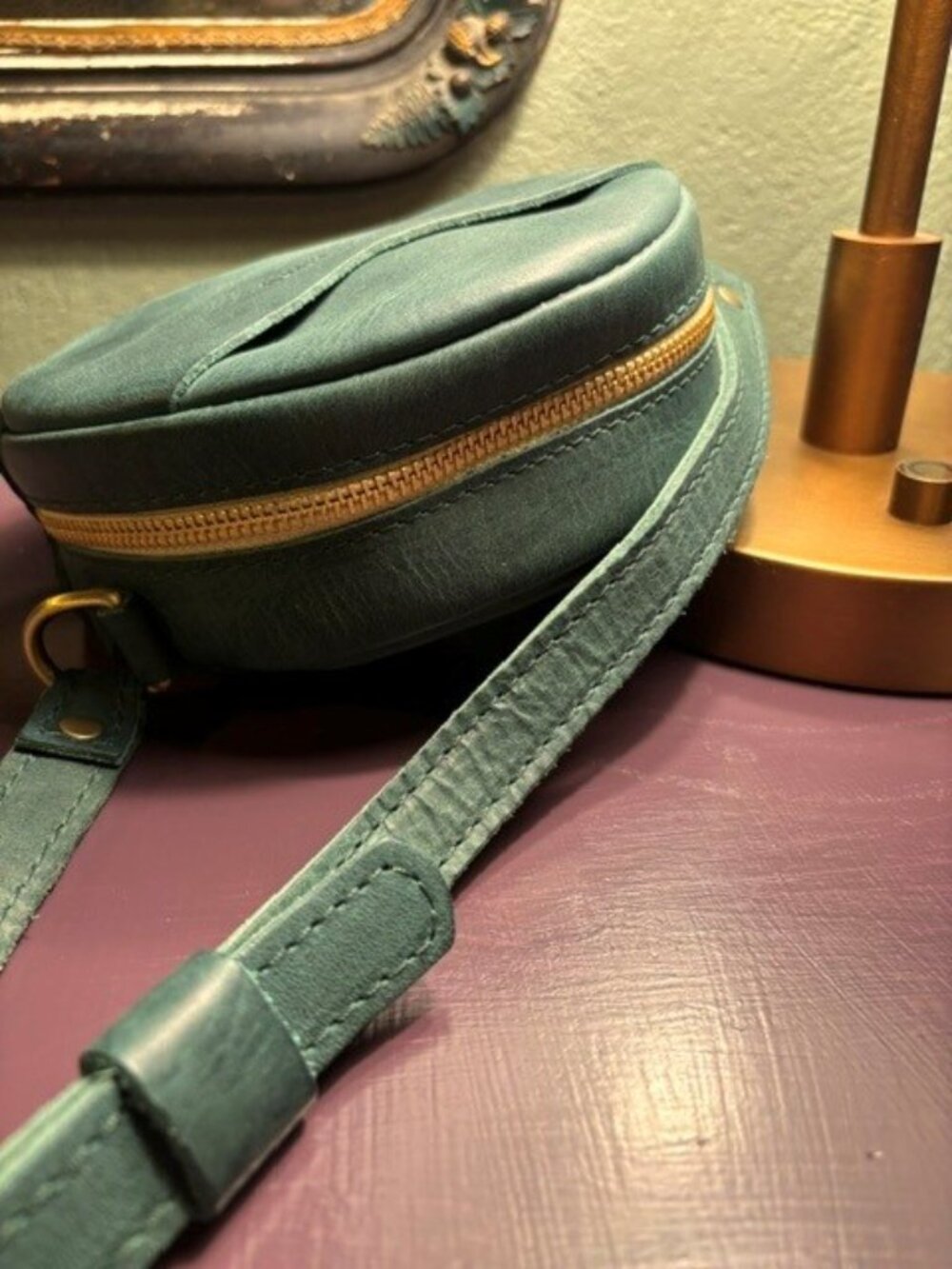 Portland Leather Circle Crossbody ~ Small ~ SURF - Picture 3 of 6
